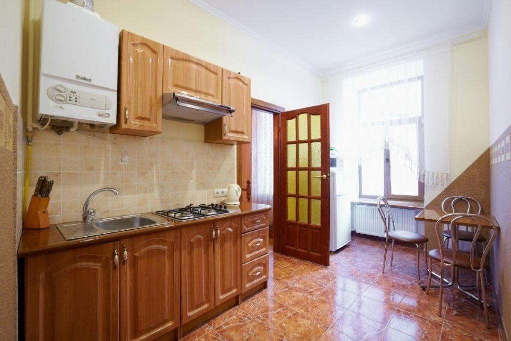 2 Rooms Central Anna Apartment Lviv Eksteriør bilde