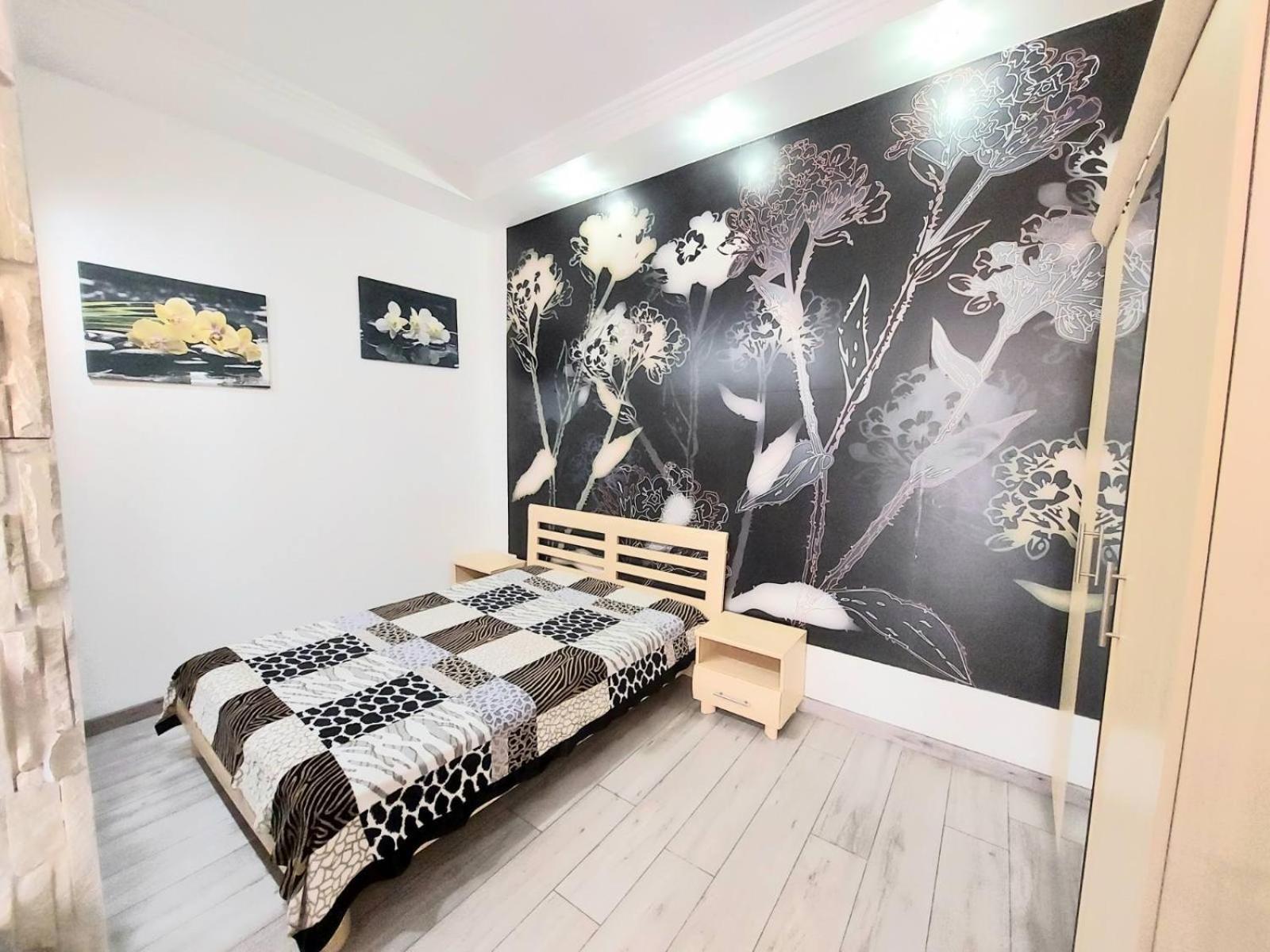 2 Rooms Central Anna Apartment Lviv Eksteriør bilde